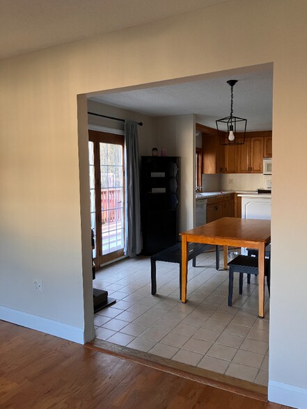 Building Photo - 2101 Scott Rd