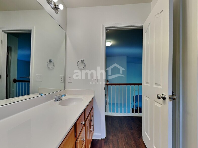 Building Photo - 2800 Meherrin Ct