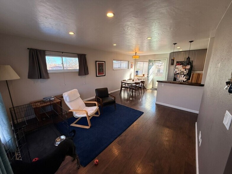 Building Photo - 5706 Jellison St