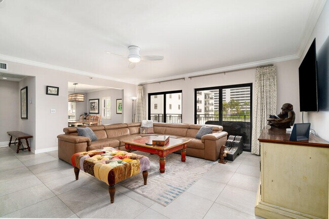 Building Photo - 2679 S Ocean Blvd