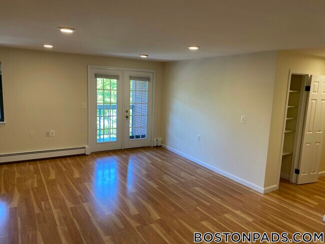 Building Photo - 757 Highland Ave