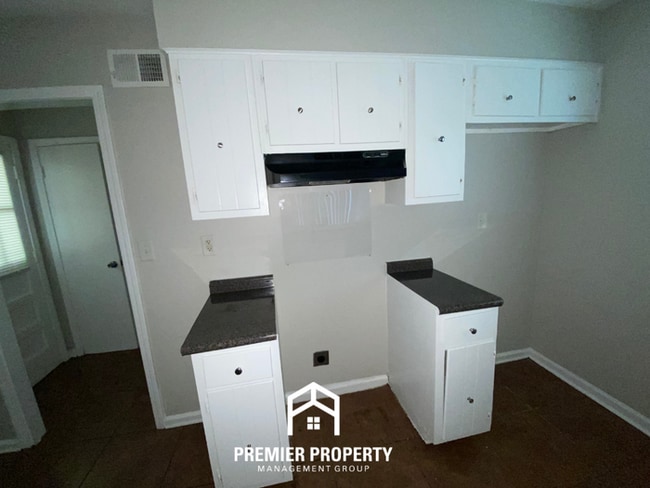 Building Photo - Bright 3BR Home in Raleigh | High Vaulted Ceilings & Large Fenced Backyard
