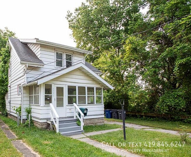 Building Photo - 3726 Lockwood-