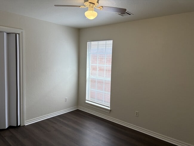 Building Photo - 4813 SE 89th Terrace