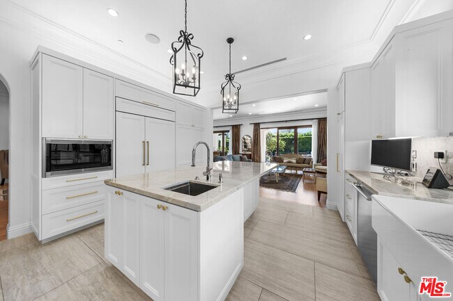 Building Photo - 1148 Centinela Ave