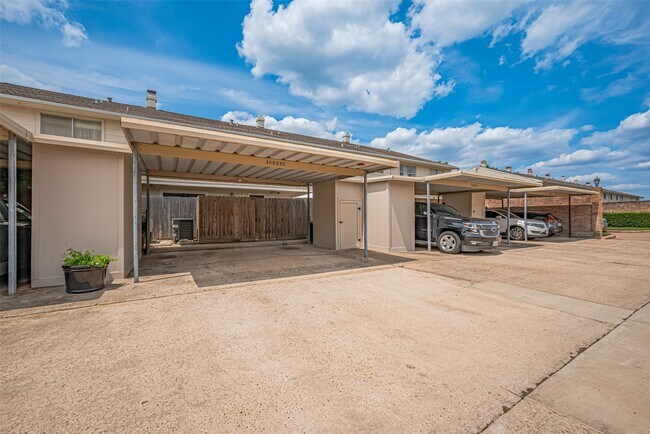 Building Photo - 14688 Perthshire Rd