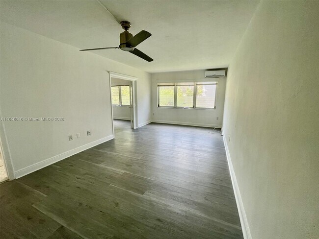 Building Photo - 218 Santillane Ave