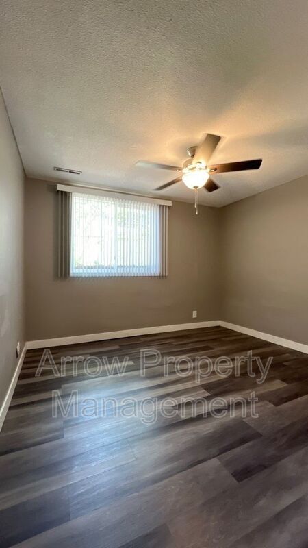 Building Photo - 1027 A St