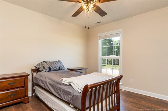 Building Photo - 3356 Quarry Dr