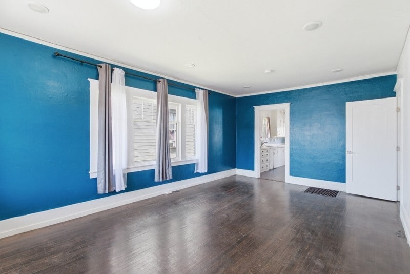 Building Photo - 423 Mill St