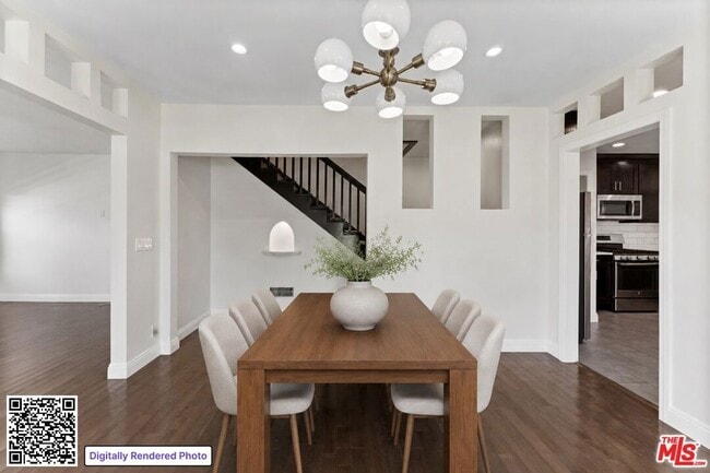 Building Photo - 5245 S San Vicente Blvd