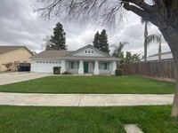 Building Photo - Charming Home for rent in Visalia, Ca