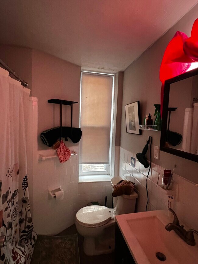 Building Photo - 8 Hyde Park Ave