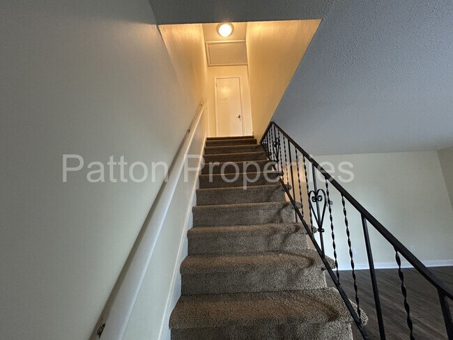 Building Photo - 7034 Fairmont Rd