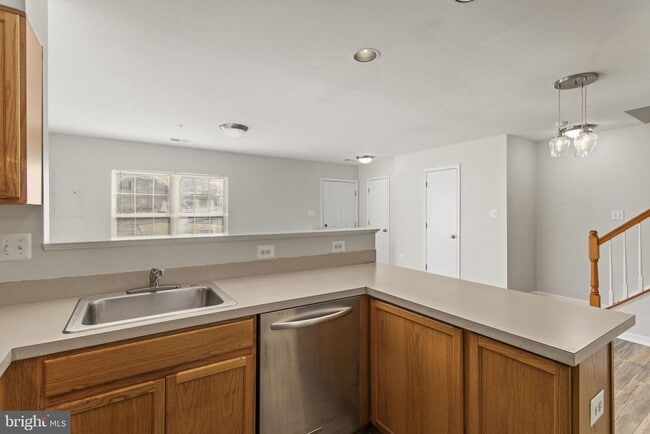 Building Photo - 5089 Stapleton Terrace