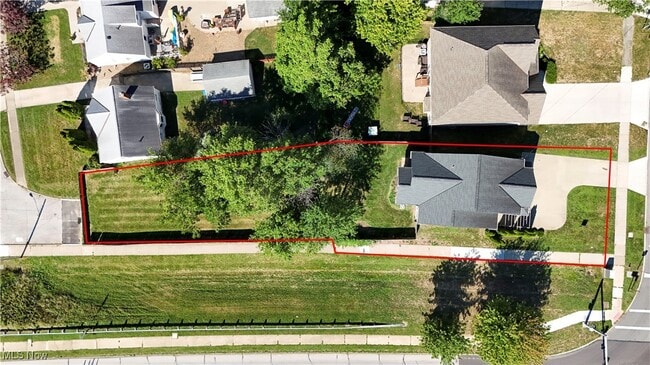 Building Photo - 23711 Wolf Rd