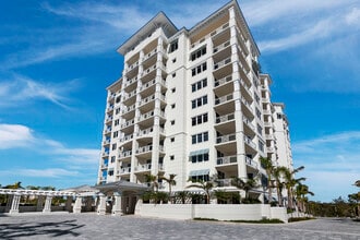Building Photo - 2050 Benjamin Franklin Dr