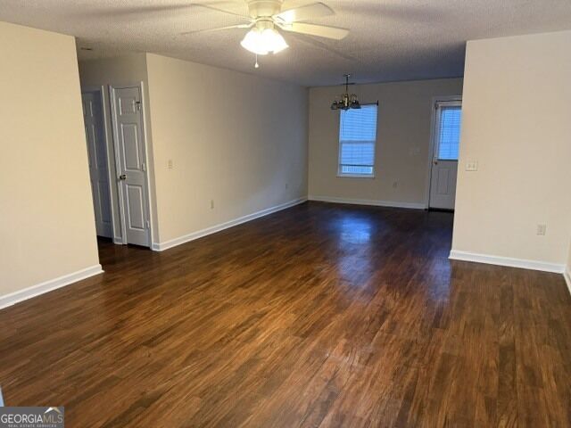 Building Photo - 303 Aldred Ave