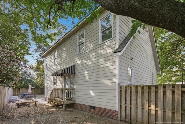 Building Photo - 2130 Hull Rd