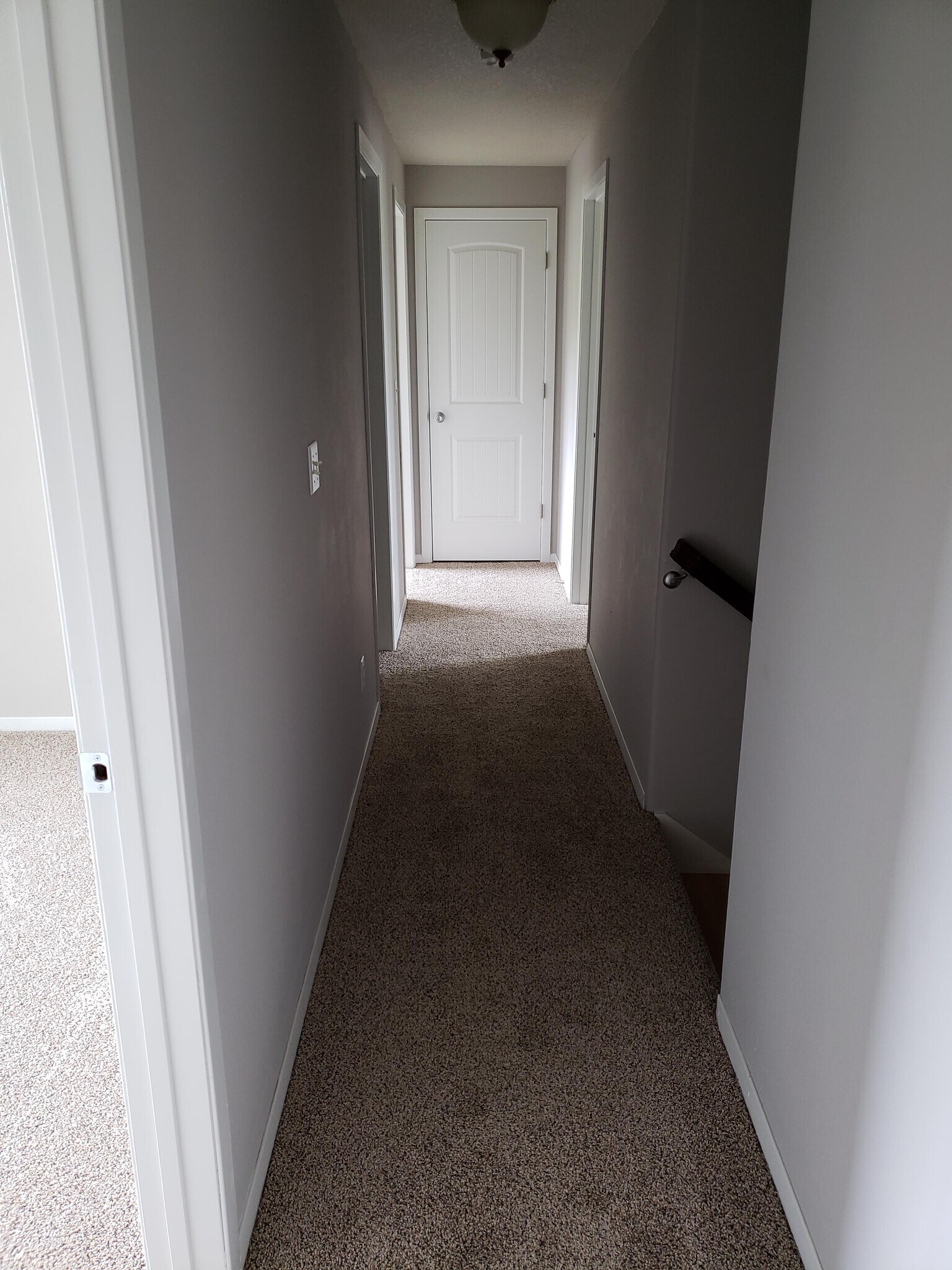 Upstairs hallway - 770 Hyacinth St