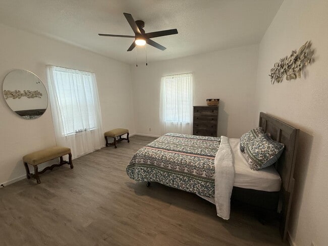 Building Photo - 727 Indiana St