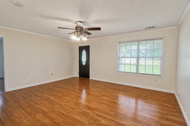 Building Photo - 700 Purvin Lollar Rd