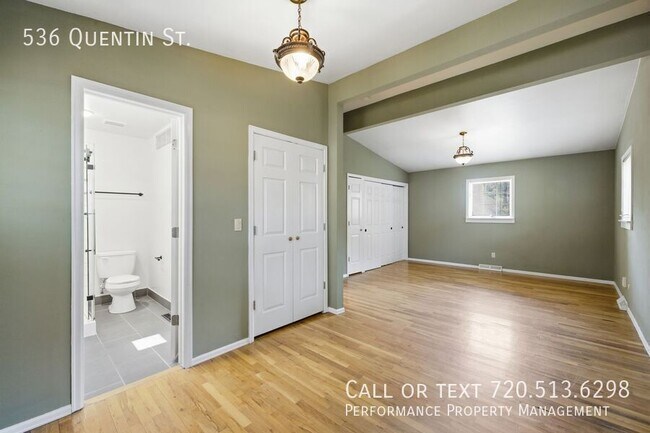 Building Photo - 536 Quentin St
