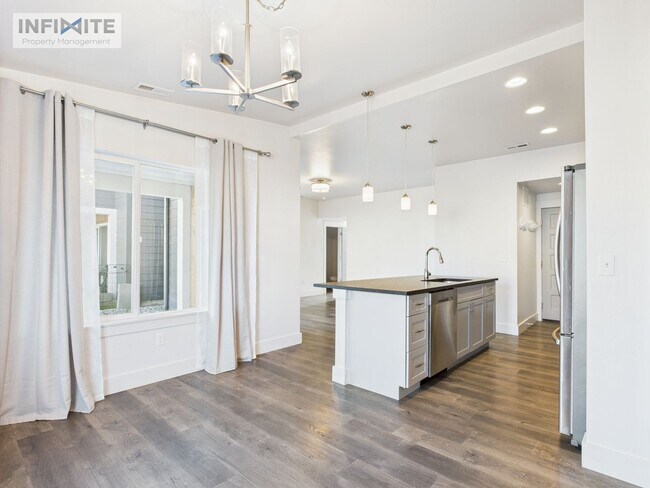 Building Photo - 3 Bedroom Condo in Bozeman