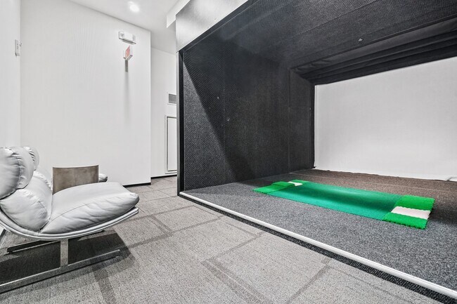 Building Photo - 77 HUDSON St