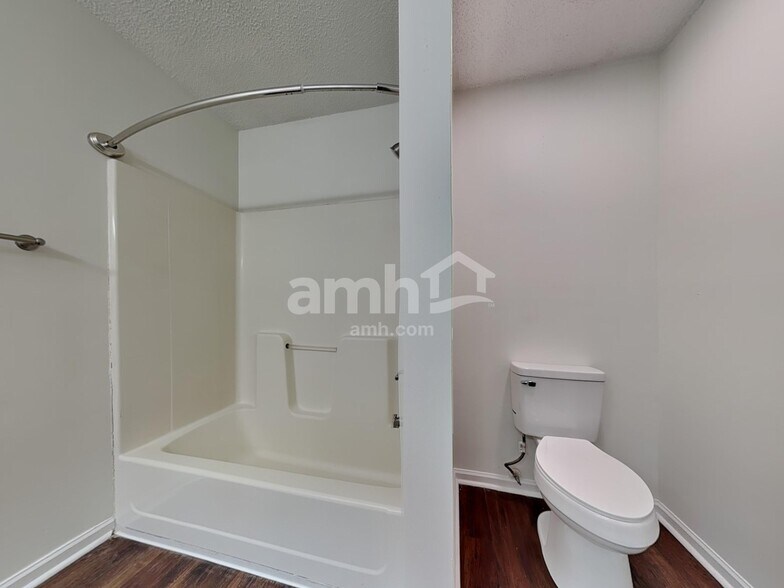 Building Photo - 7548 Applecross Rd