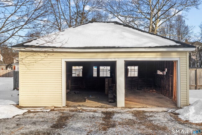 Building Photo - 1172 New Britain Ave