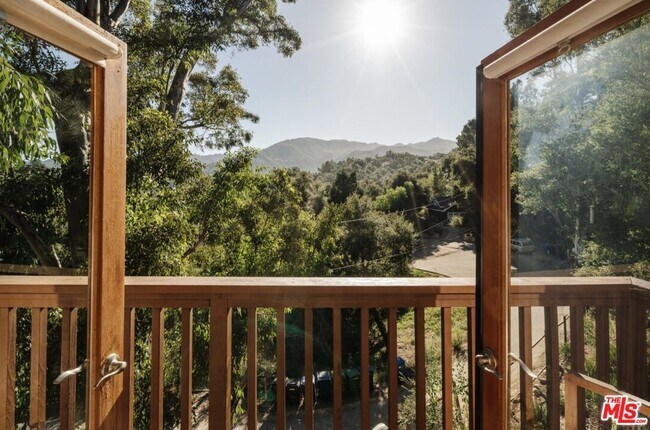 Building Photo - 517 Canon View Trail