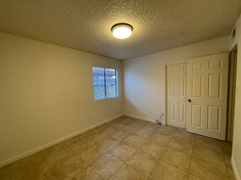 Building Photo - 3412 Ashe Rd