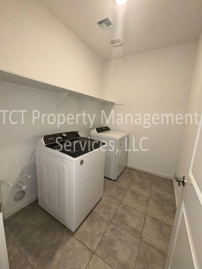 Building Photo - Beautifully Updated San Tan Groves Home