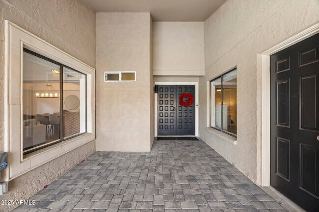 Building Photo - 8649 N Willowrain Ct