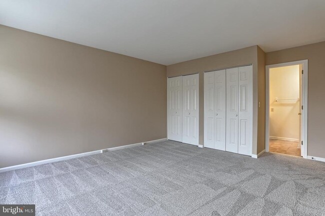 Building Photo - 1127 Wicklow Ct