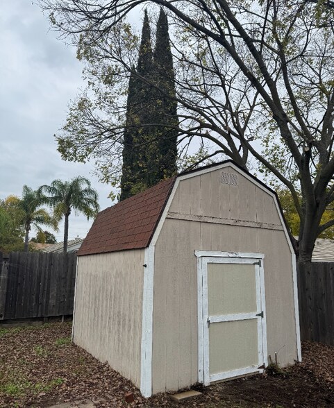 Building Photo - 3513 Birchdale Way