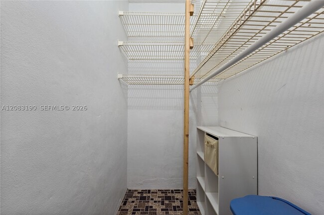 Building Photo - 621 Cuda Ln