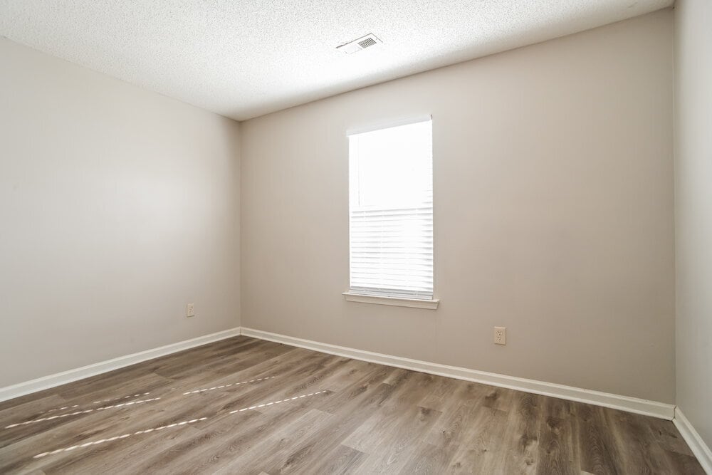 Building Photo - 1610 Royal Tree Ct