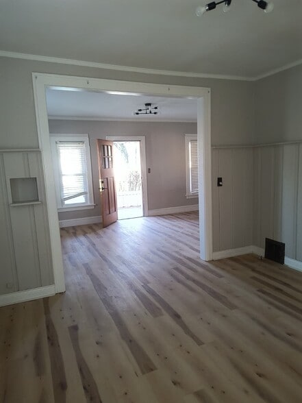 Building Photo - 1612 Parker Dr