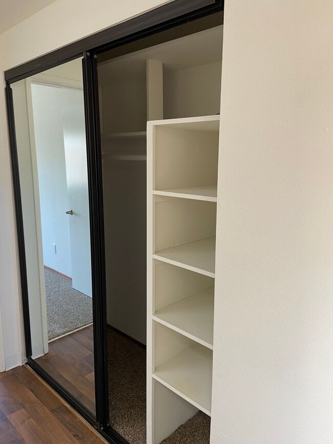 Building Photo - 3832 Fifth Ave