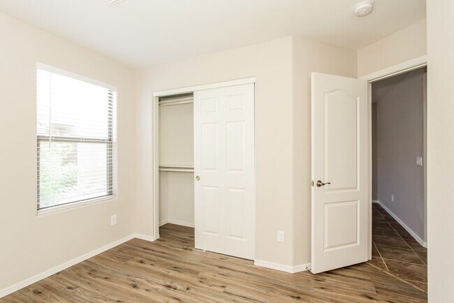 Building Photo - 25078 W Dove Trail