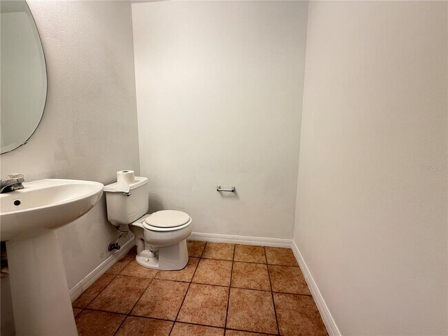 Building Photo - 246 Canna Dr
