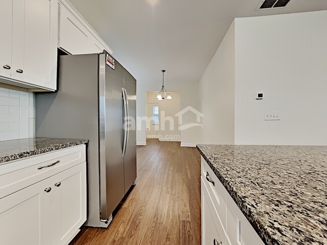 Building Photo - 581 Westridge Cir