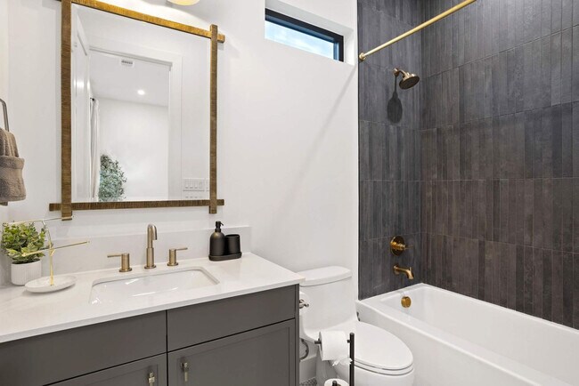 Building Photo - 8922 San Benito Way