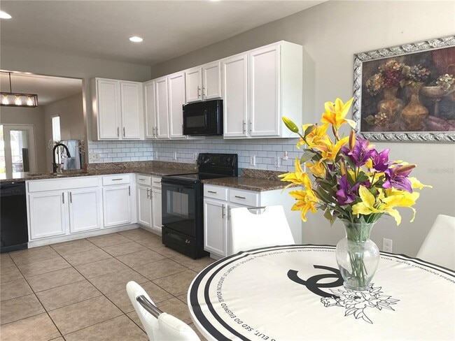 Building Photo - 8948 Mondial Ct