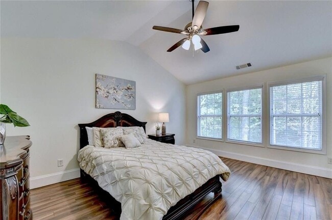 Building Photo - 335 Pintail Ct