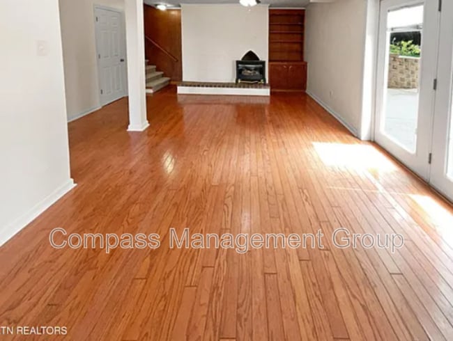 Building Photo - 5802 Tazewell Pike