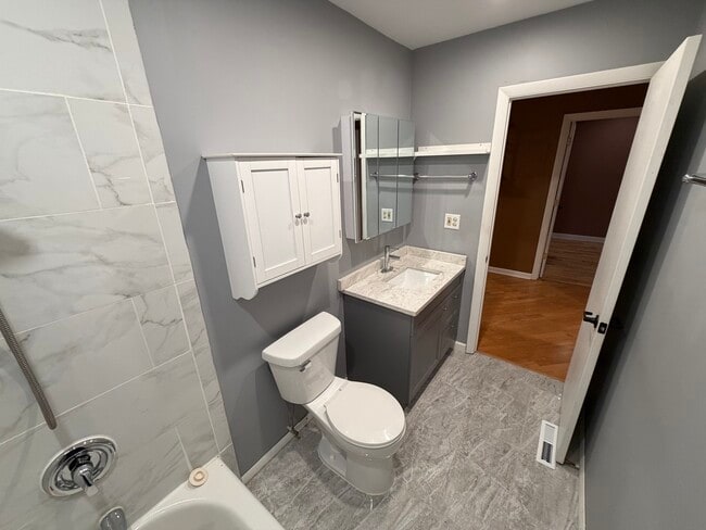 Building Photo - 9426 Kelvin Ln