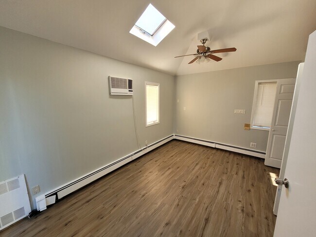 Master Bedroom - 2992 Grand Blvd